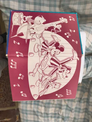 Walt Disney presenta La fuga de Borrón ...