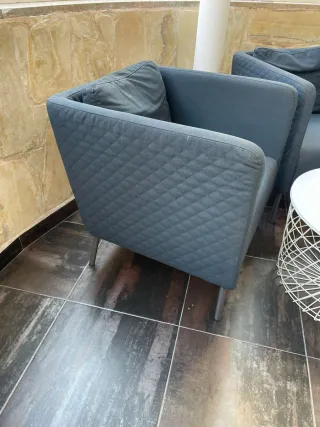 Conjunto 2 sillones y mesa auxiliar