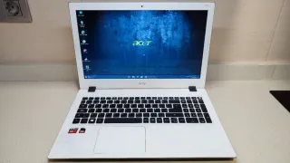Portátil Acer Aspire E5 con Windows 11 y Office.