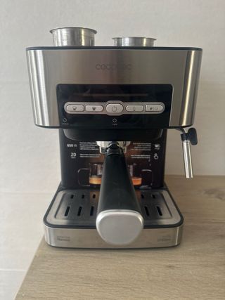 Cafetera Cecotec Negra y Acero Inox
