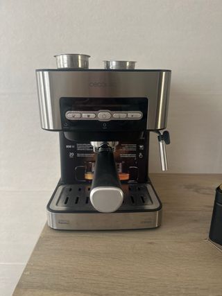 Cafetera Cecotec Negra y Acero Inox
