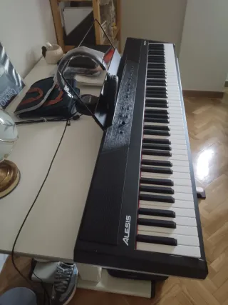Piano Eléctrico Alesis