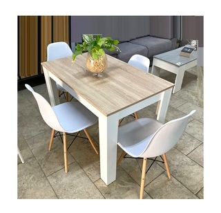 Mesa de cocina y 4 sillas danesas