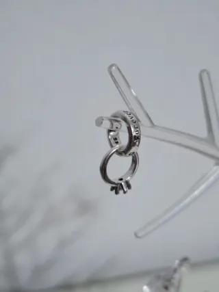 Charm Alianza Plata y Lila