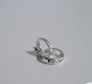 Charm Alianza Plata y Lila