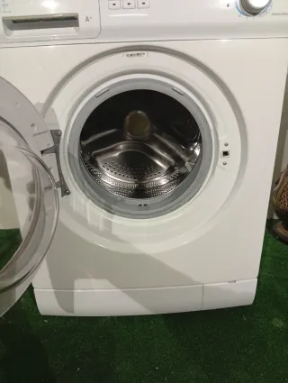 Lavadora Kunft 5kg A+ 1000 Revoluciones