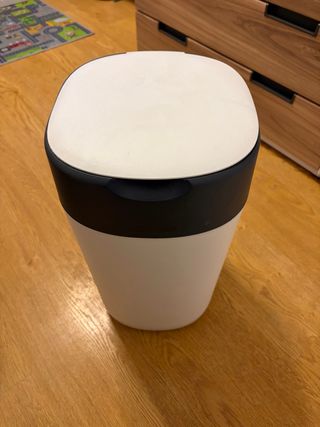 Papelera Tommee Tippee como nueva