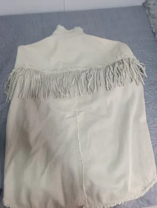 Chaqueta Zara Beige con Flecos