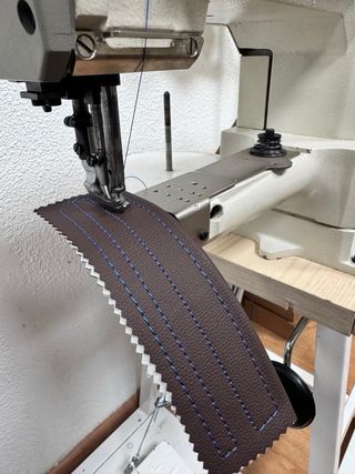 Máquina de coser industrial triple arrastre