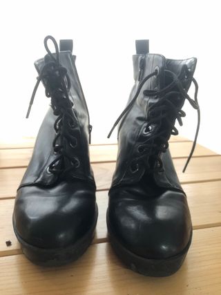 Botines negros Stradivarius con plataforma T.39