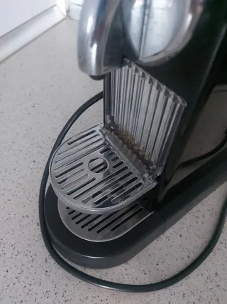 Cafetera Nespresso Negra buen estado