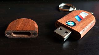 Pendrive USB in legno BMW