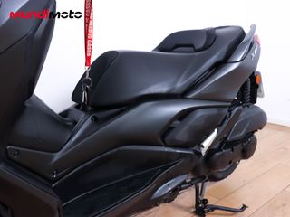 YAMAHA X-MAX 125