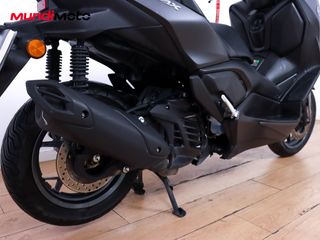 YAMAHA X-MAX 125