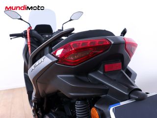 YAMAHA X-MAX 125