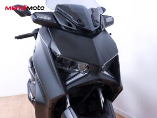 YAMAHA X-MAX 125