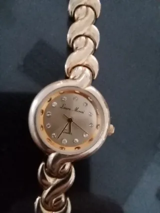 Reloj Laura Merosi Dorado Mujer