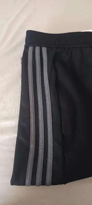 Chándal Adidas Negro y Gris (chaqueta y pantalón)