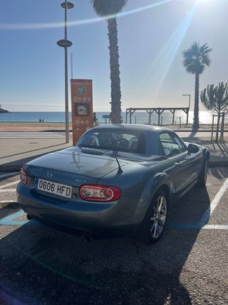 Descapotable Mazda MX-5 2011 en perfecto estado