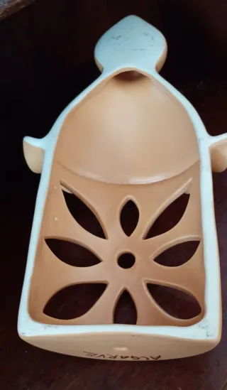 Farol de cerámica vintage con flores