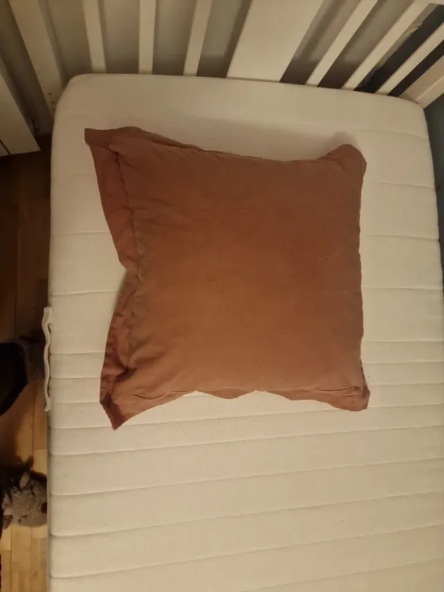 Cama 90x190cm con cabecero