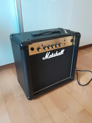 Amplificador Marshall MG15G Negro