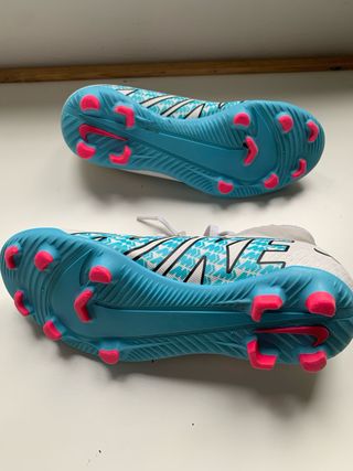 Botas Futbol infantil NIKE Mercurial Talla 32
