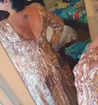 Vestido de fiesta lentejuelas oro rosa