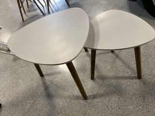 Mesas nido nórdicas blancas