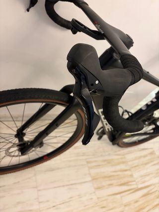 Bicicleta Gravel carbono t 1000 Talla L