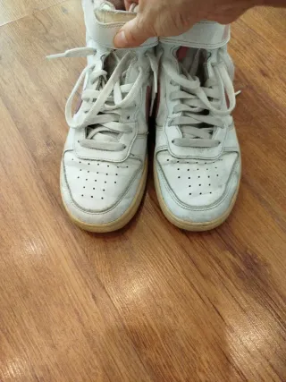 Zapatillas Nike Blancas y morado