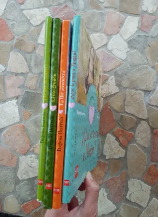 Lote de 4 cuentos de SM sobre las emociones