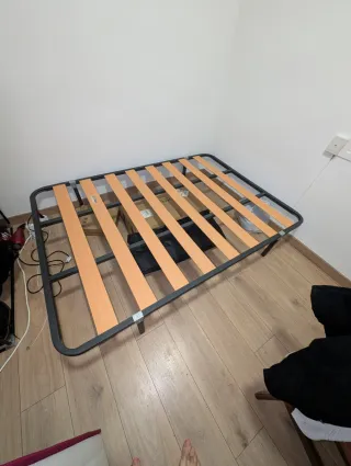 Cama y somier 190x135 cm