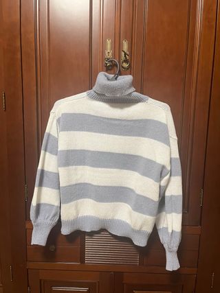 Jersey de cuello alto a rayas