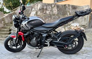 Triumph Trident 660.