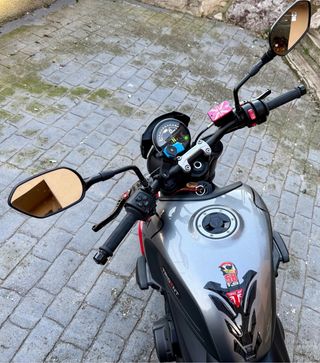 Triumph Trident 660.