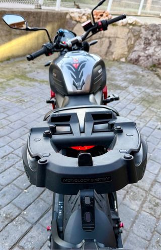 Triumph Trident 660.