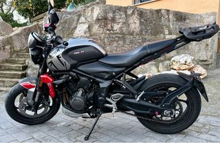 Triumph Trident 660.