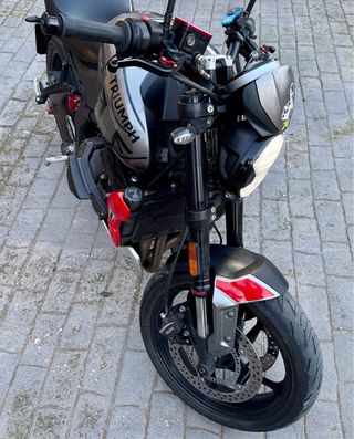 Triumph Trident 660.