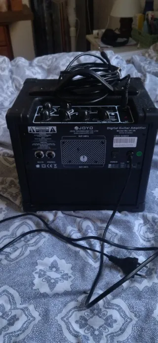 Guitarra Eléctrica Ashton y complementos