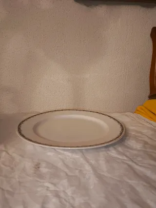 Juego de fuente, bandeja y 3 platos