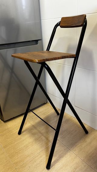 2 Taburetes altos con respaldo