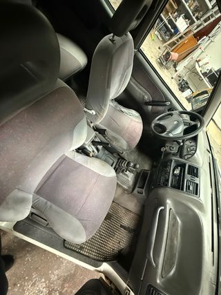 Nissan Terrano II 1995