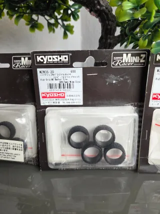 3 PAQUETES RC CUBIERTAS KYOSHO MINI Z NUEVAS