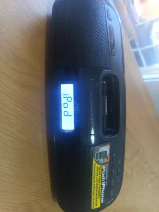 Base Carga iPod/iPhone JVC RA-P1B Negra