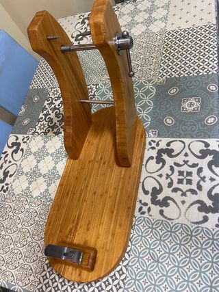 Jamonero de madera Arcos