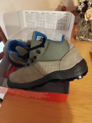 Botas de seguridad PANTER gris nuevas