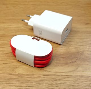 Cargador OnePlus OPPO compartible 80W Super VOOC
