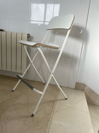 4 Taburetes plegables blancos Ikea