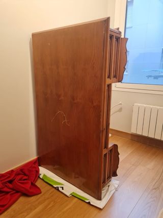 Mesa de escritorio de madera